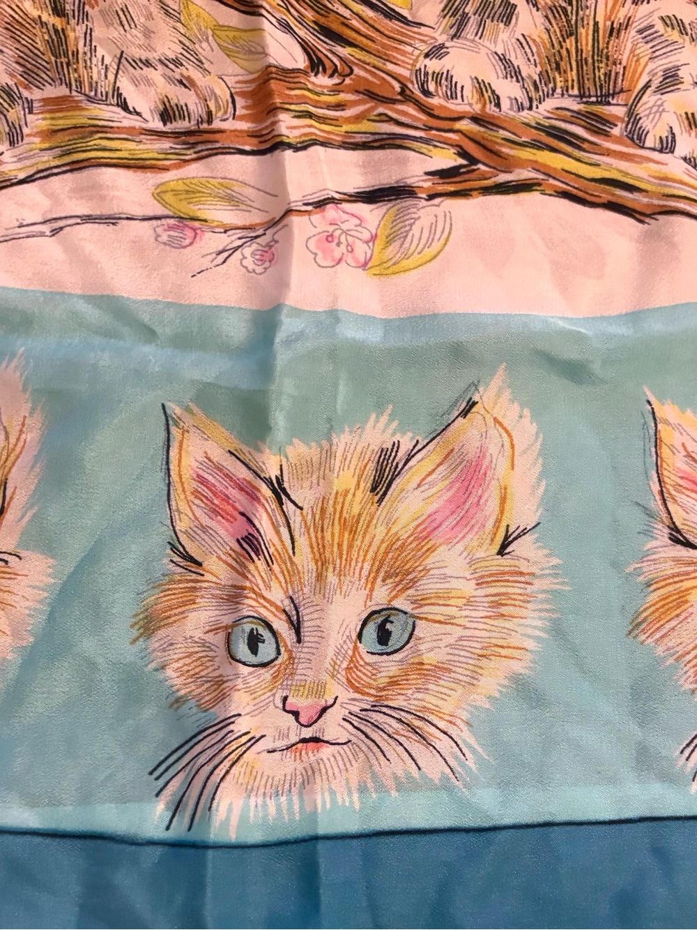 *Rare Find*  ADORABLE Vintage Collectable Kitty Cat Silk Scarf